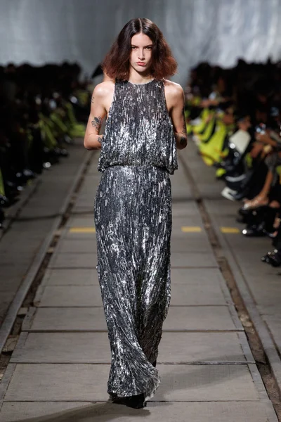 Look 43